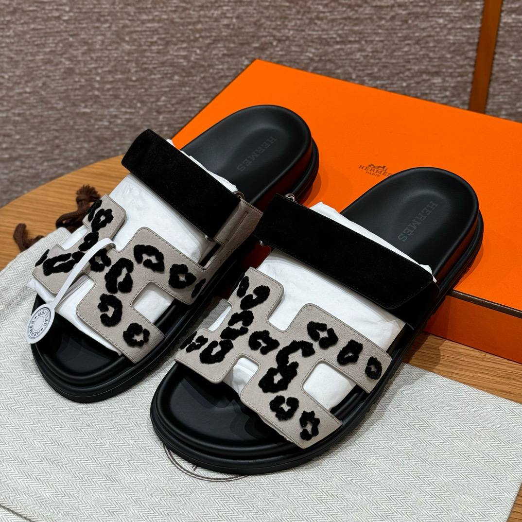 Hermes Chypre Sandals Beige Espuisse Chamois - Front